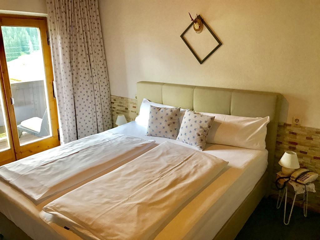 Hotel Schwarzer Adler Петной-ам-Арльберг Экстерьер фото